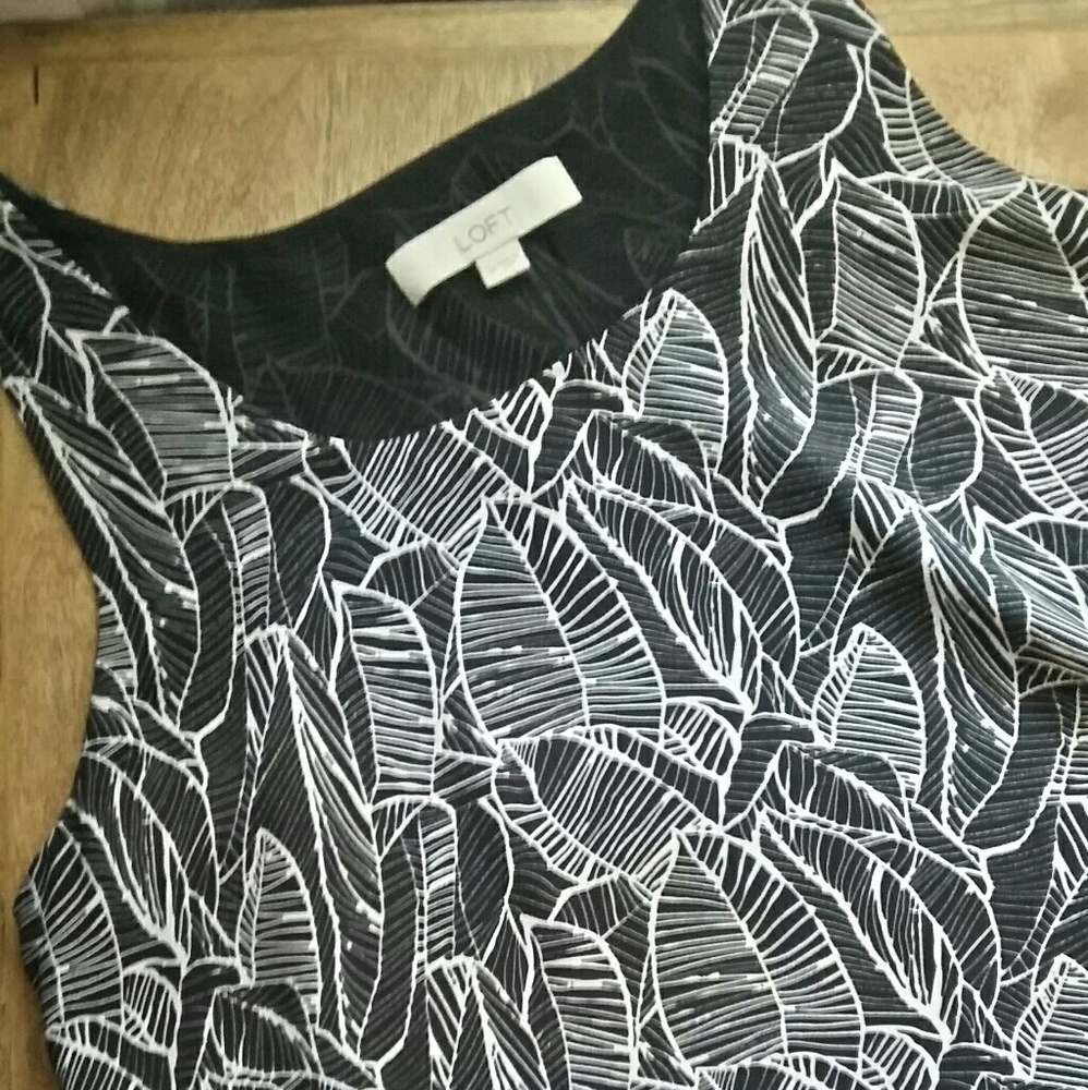 LOFT Sleeveless Leaf Print Blouse